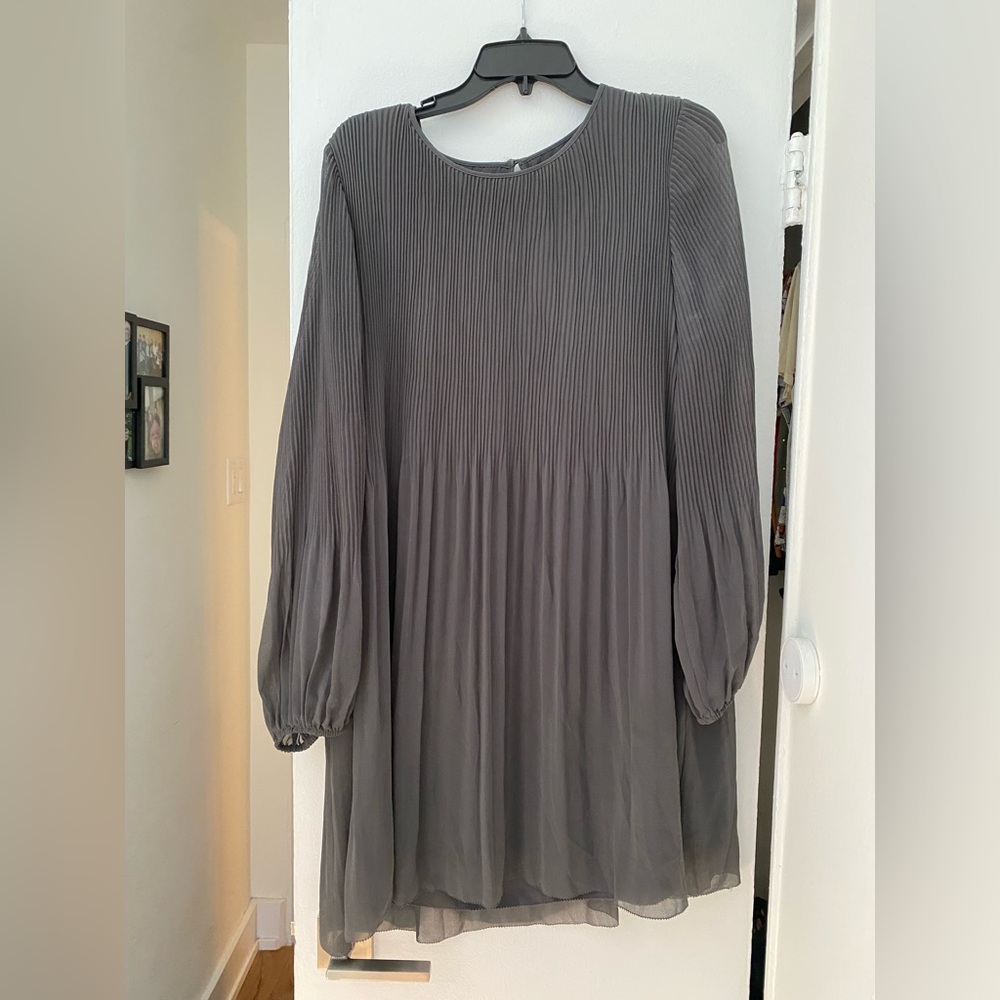 Aritzia Wilfred Daydreamer Gray Pleated Mini Shift Dress - Like New